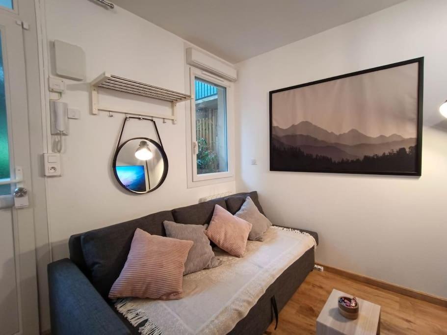 Calme Et Lumineux Pres De La Gare Apartment *